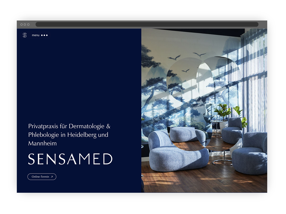 Website-Screen mit Header Layout-Entwurf im Splitscreen-Design: Dunkelblau + Foto Wartezimmer